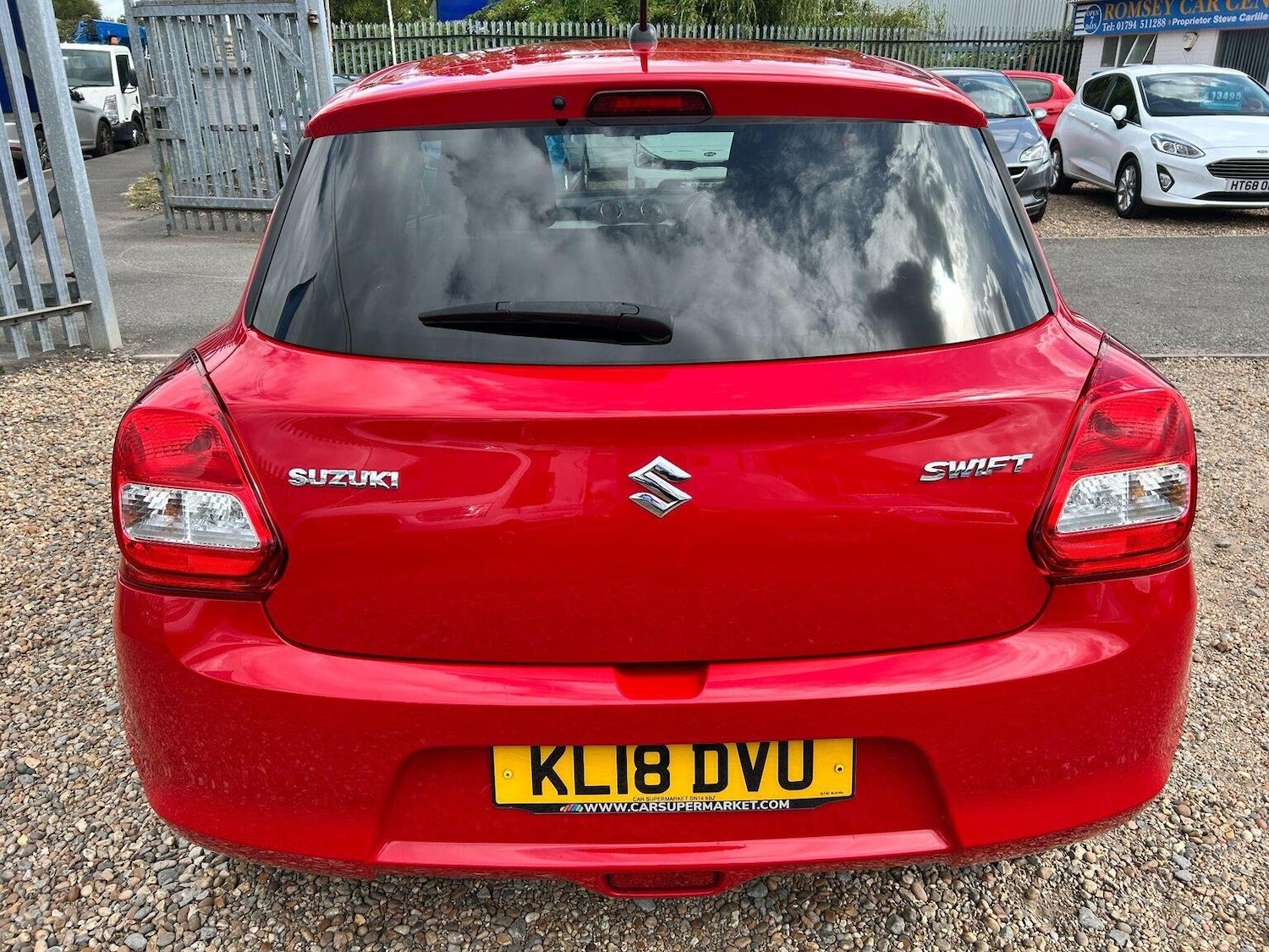 Used Suzuki Swift 2018 for sale - 77802380: Photo 6