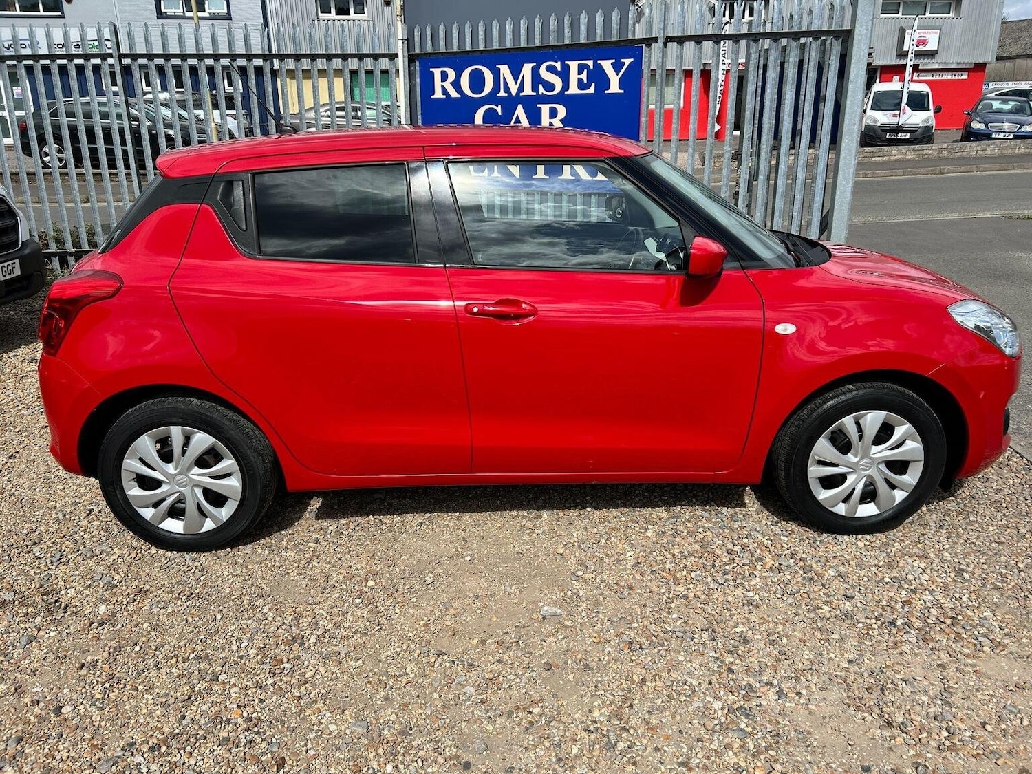 Used Suzuki Swift 2018 for sale - 77802380: Photo 8