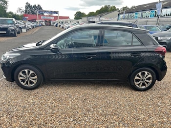 Used Hyundai i20 2018 for sale - 78599641: Photo