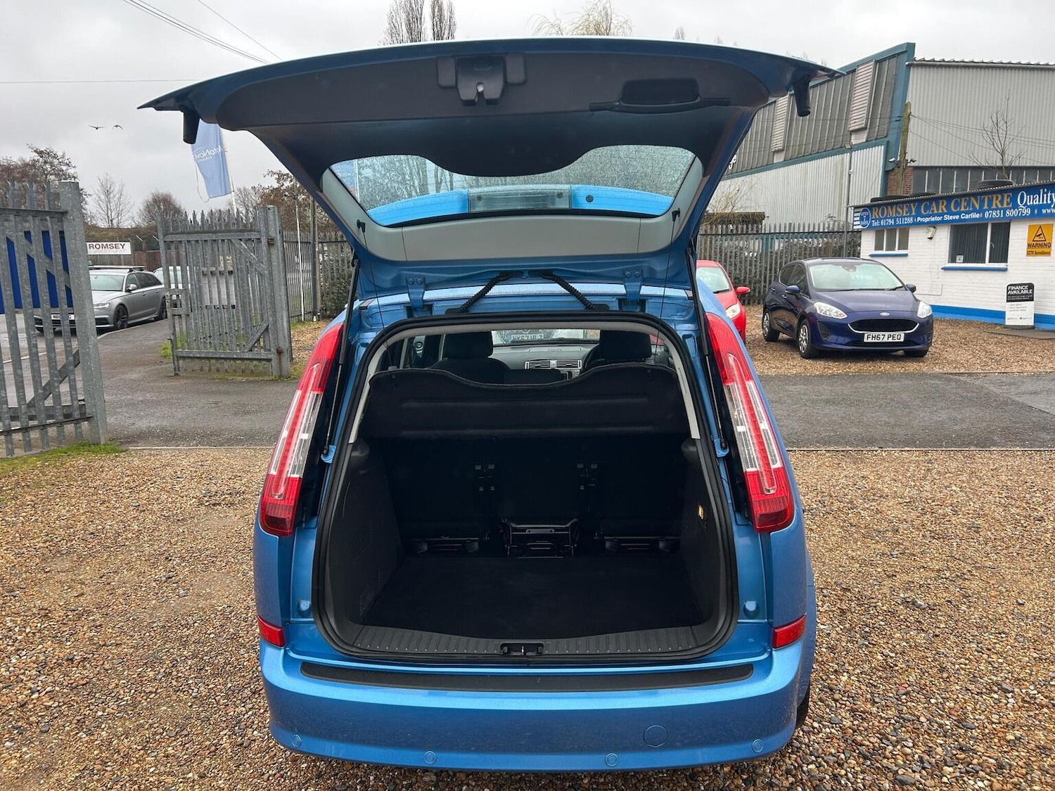 Used Ford C-Max 2010 for sale - 77802358: Photo 27