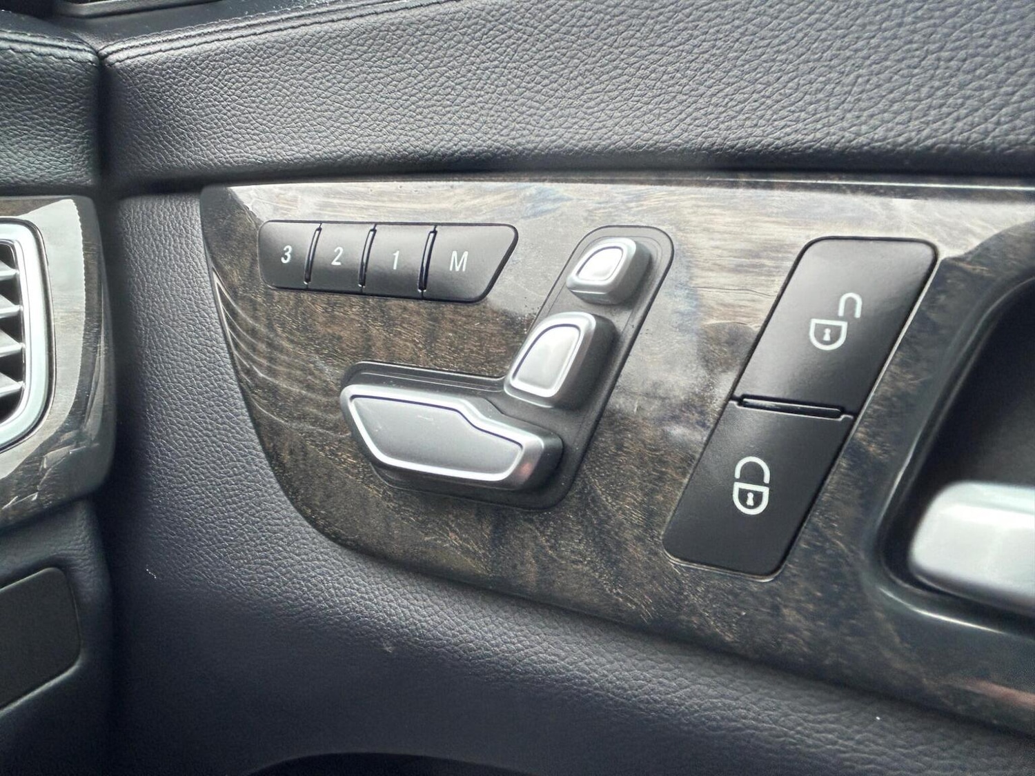 Used Mercedes-Benz CLS 2015 for sale - 78031699: Photo 44