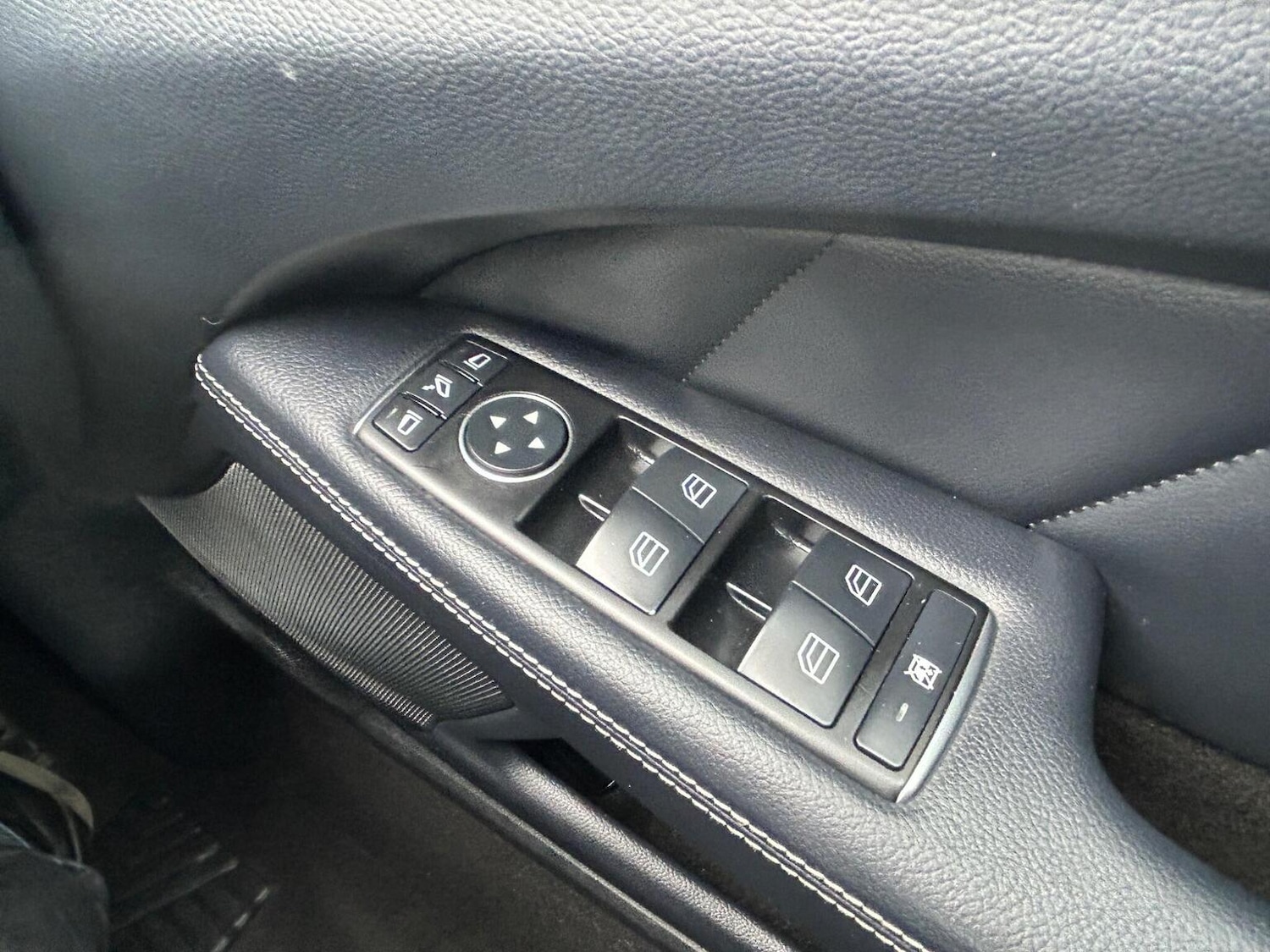 Used Mercedes-Benz CLS 2015 for sale - 78031699: Photo 46