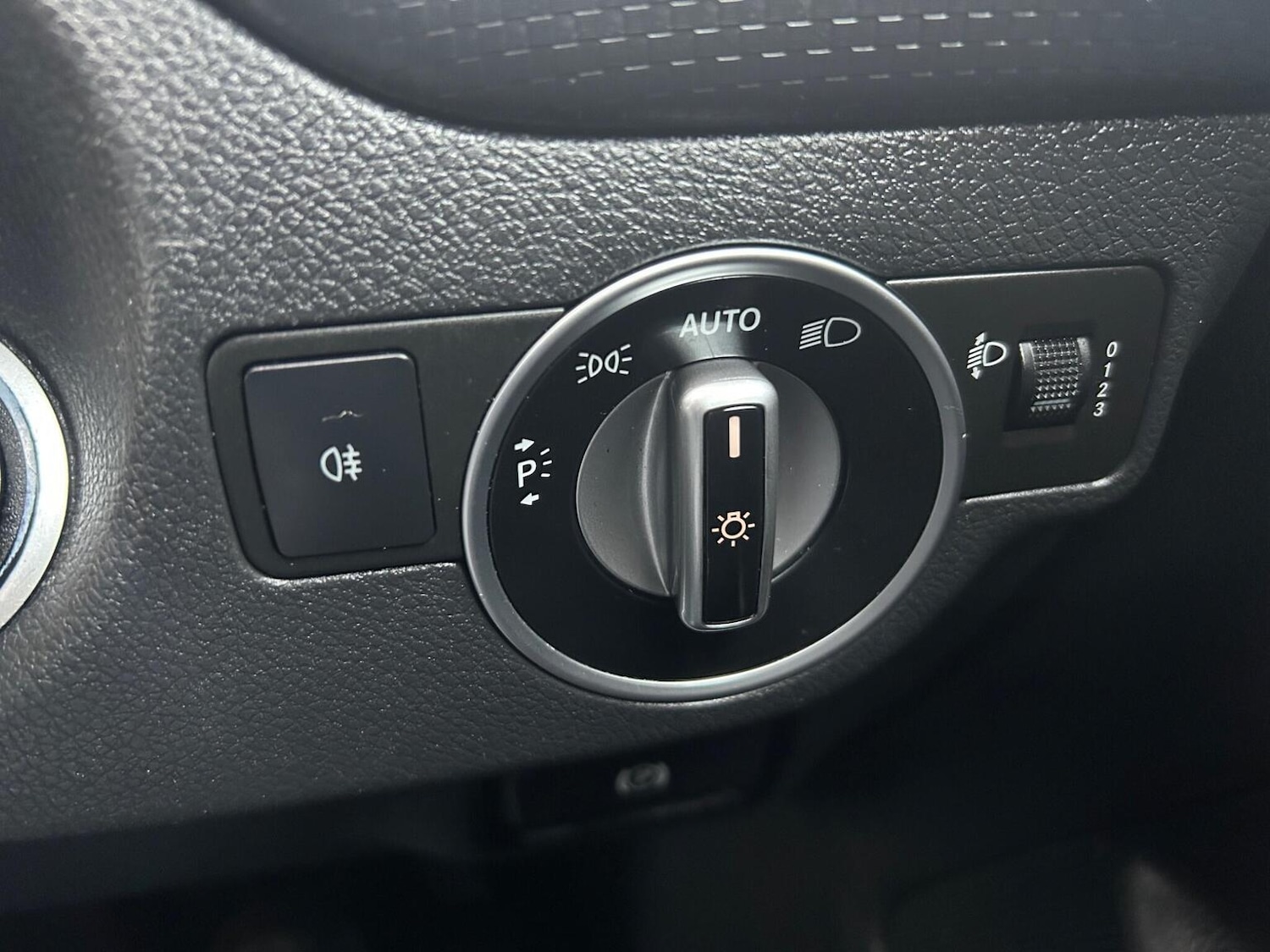 Used Mercedes-Benz A-Class 2014 for sale - 78004542: Photo 40