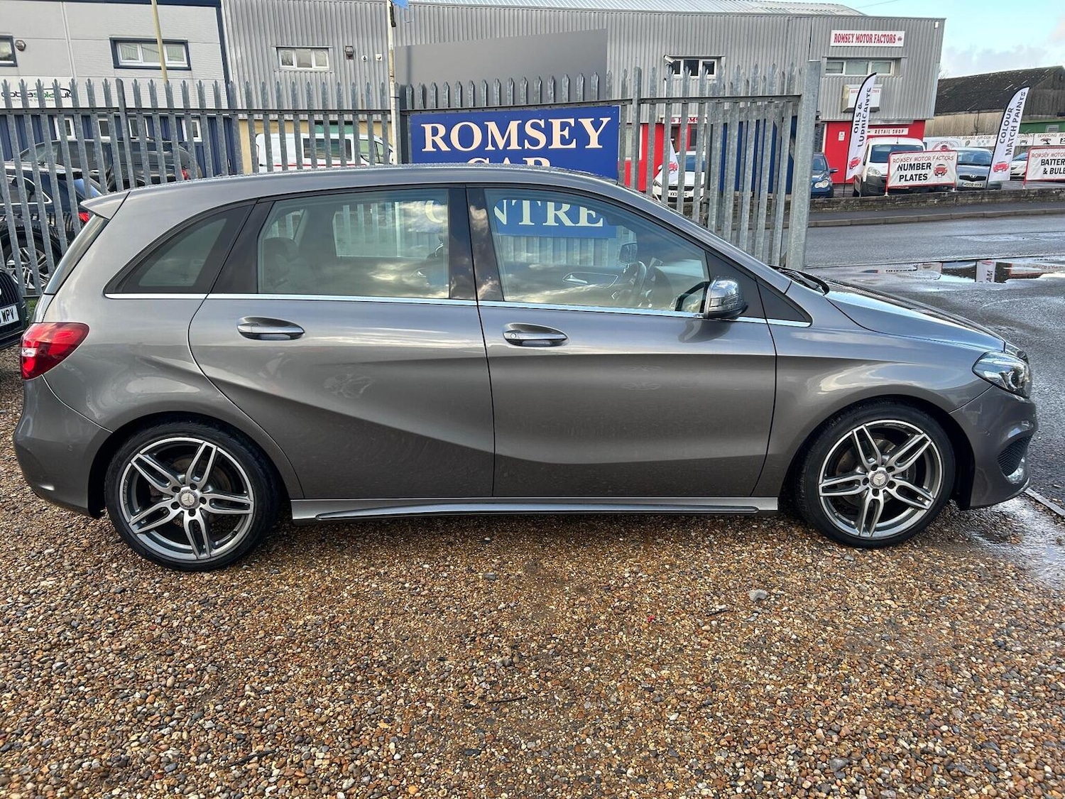 Used Mercedes-Benz B Class 2017 for sale - 77802351: Photo 8