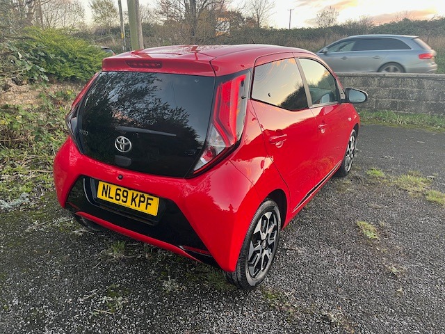 Used Toyota AYGO 2019 for sale - 76699562: Photo 2