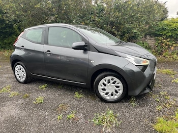 2021 (71) - 1.0 VVT-i X-Play TSS 5dr