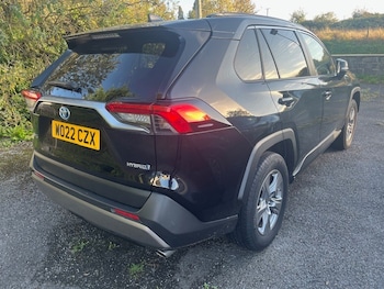 Used Toyota RAV4 2022 for sale - 76185897: Photo 2