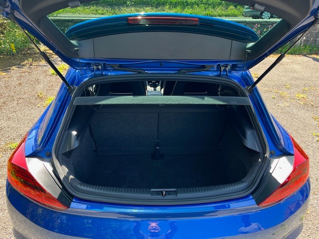 Used Volkswagen Scirocco 2017 for sale - 77643638: Photo 17