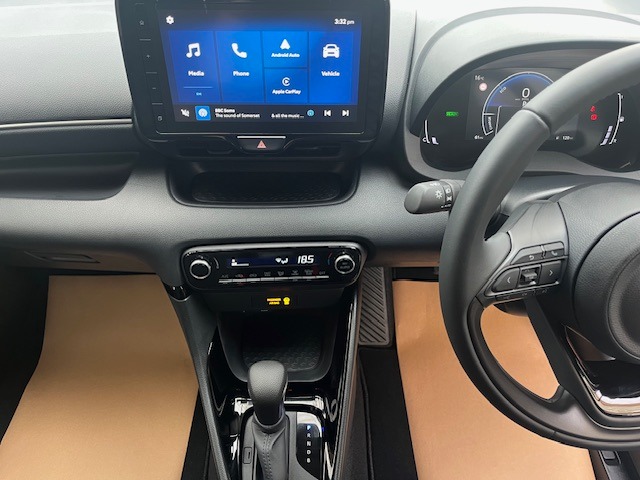 Used Toyota Yaris 2024 for sale - 76302592: Photo 11