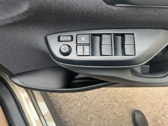 Used Toyota Yaris 2024 for sale - 76302592: Photo 12