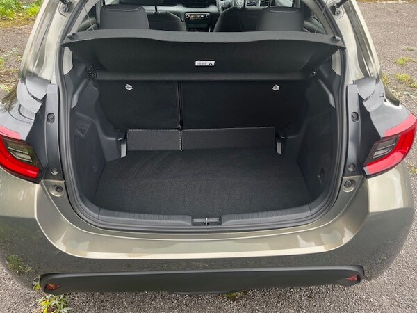Used Toyota Yaris 2024 for sale - 76302592: Photo 18