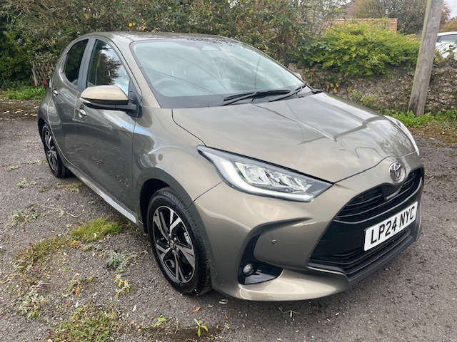 Used Toyota Yaris 2024 for sale - 76302592: Photo 9