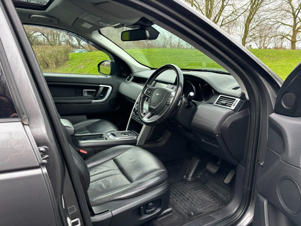 Used Land Rover Discovery Sport 2018 for sale - 77463894: Photo 3