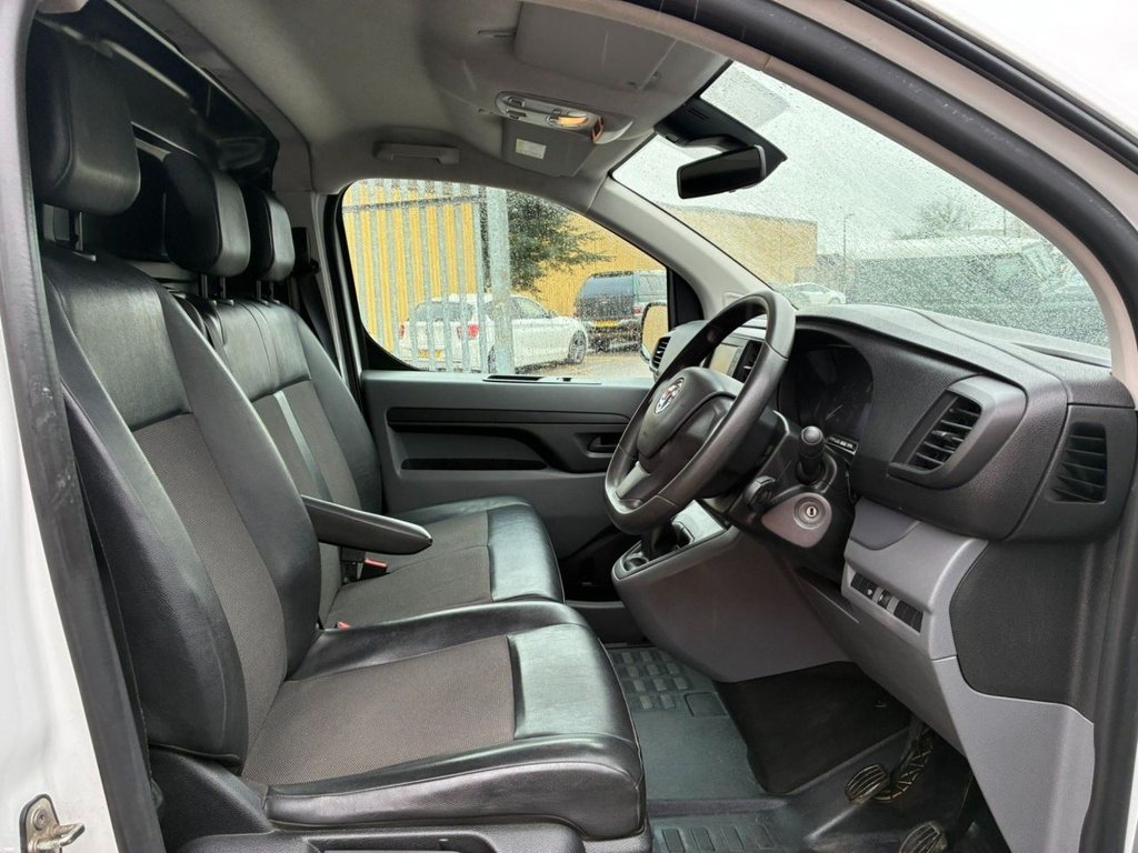 Used Vauxhall Vivaro 2020 for sale - 77725874: Photo 2