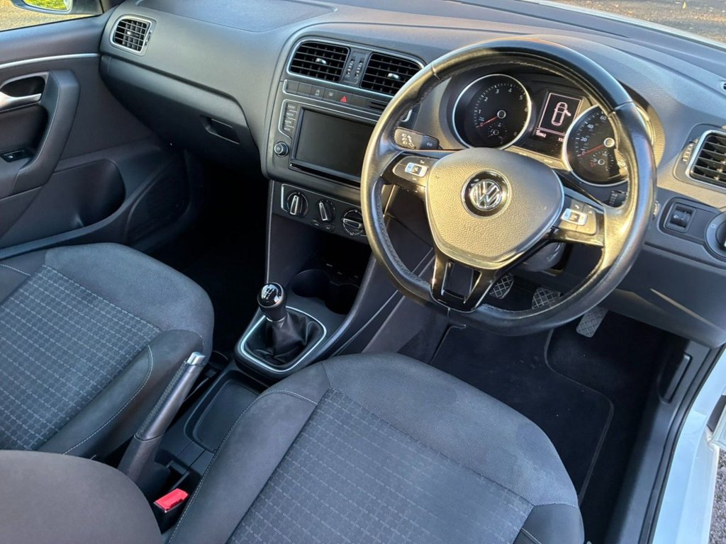 Used Volkswagen Polo 2015 for sale - 76642833: Photo 13