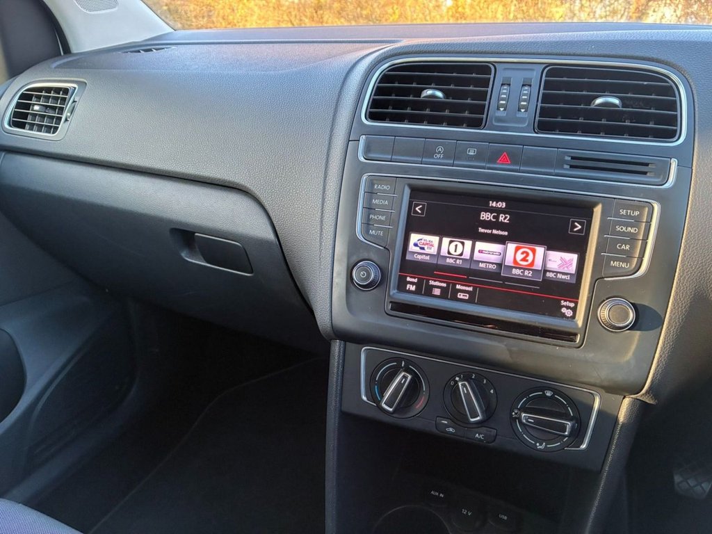 Used Volkswagen Polo 2015 for sale - 76642833: Photo 19