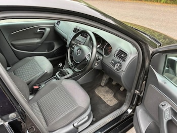 Used Volkswagen Polo 2017 for sale - 79276406: Photo