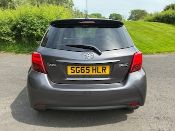 Used Toyota Yaris 2015 for sale - 78839892: Photo