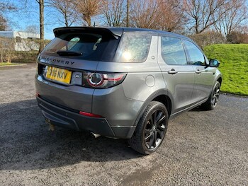 Used Land Rover Discovery Sport 2016 for sale - 77953142: Photo