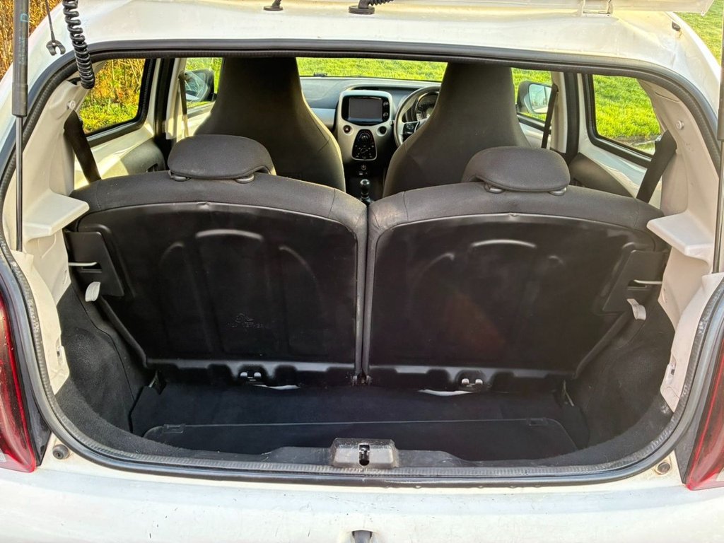 Used Peugeot 108 2014 for sale - 76973881: Photo 28