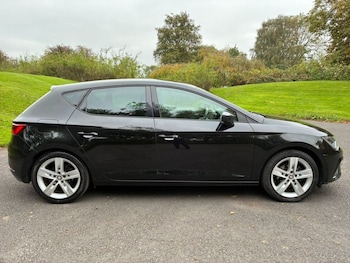 Used SEAT Leon 2019 for sale - 76256233: Photo