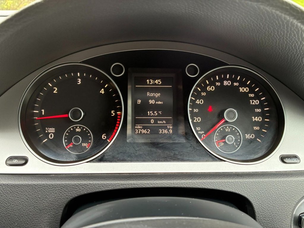 Used Volkswagen Passat 2009 for sale - 76333388: Photo 15