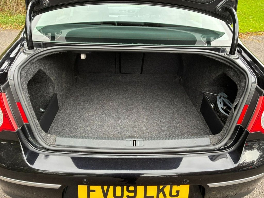 Used Volkswagen Passat 2009 for sale - 76333388: Photo 35