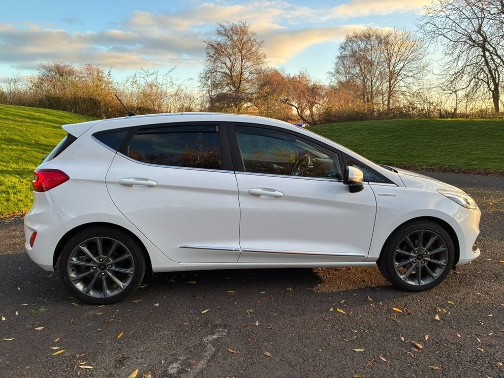 Used Ford Fiesta 2017 for sale - 76655289: Photo 2