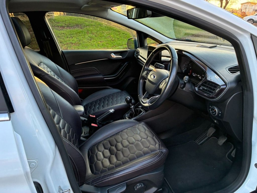 Used Ford Fiesta 2017 for sale - 76655289: Photo 3