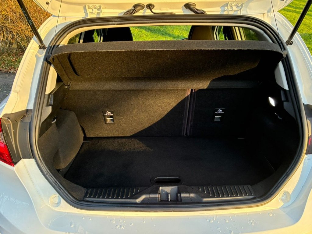 Used Ford Fiesta 2017 for sale - 76655289: Photo 37