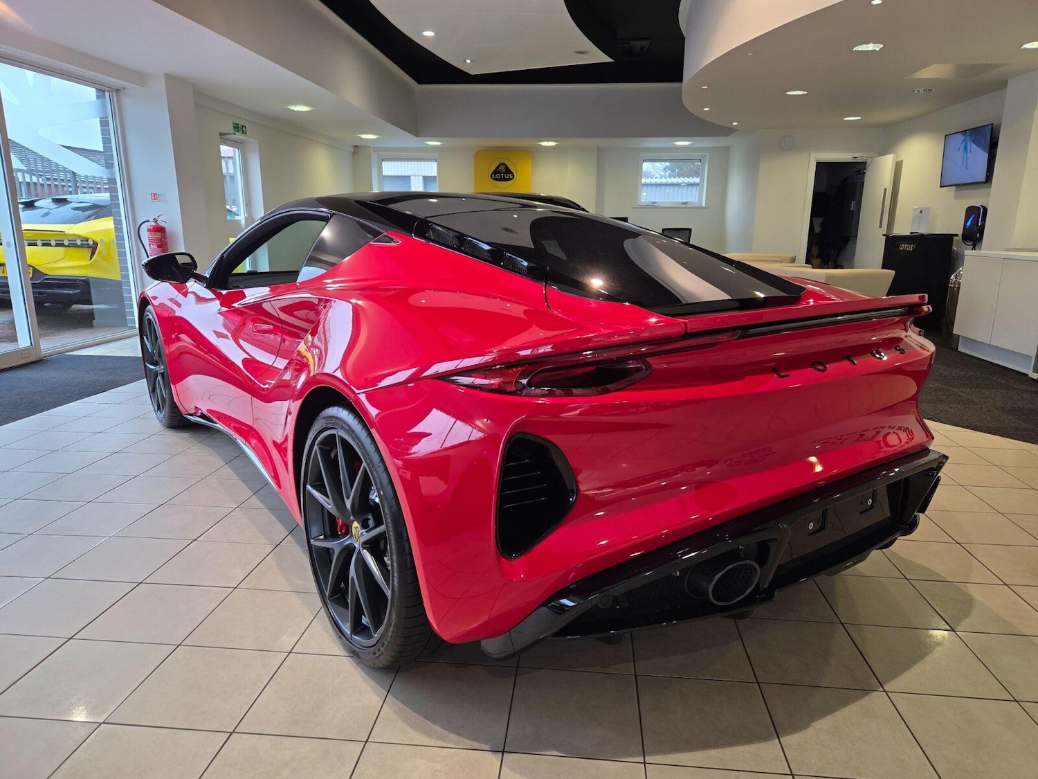 Used Lotus Emira for sale - 78021596: Photo 4