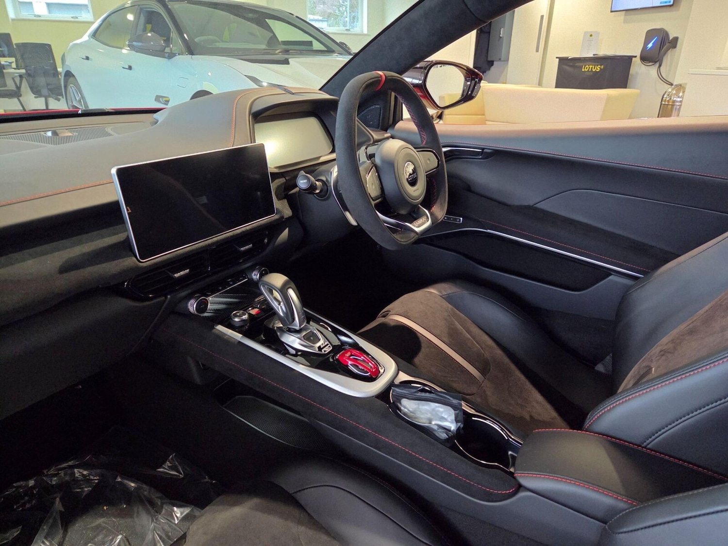 Used Lotus Emira for sale - 78021596: Photo 8