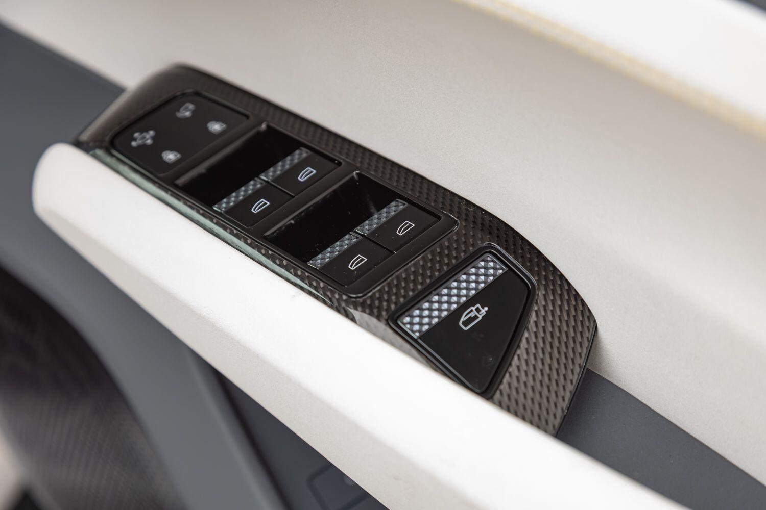 Used Lotus Emeya for sale - 78022295: Photo 12