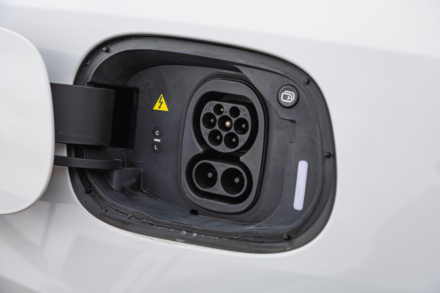 Used Lotus Emeya for sale - 78022295: Photo 17