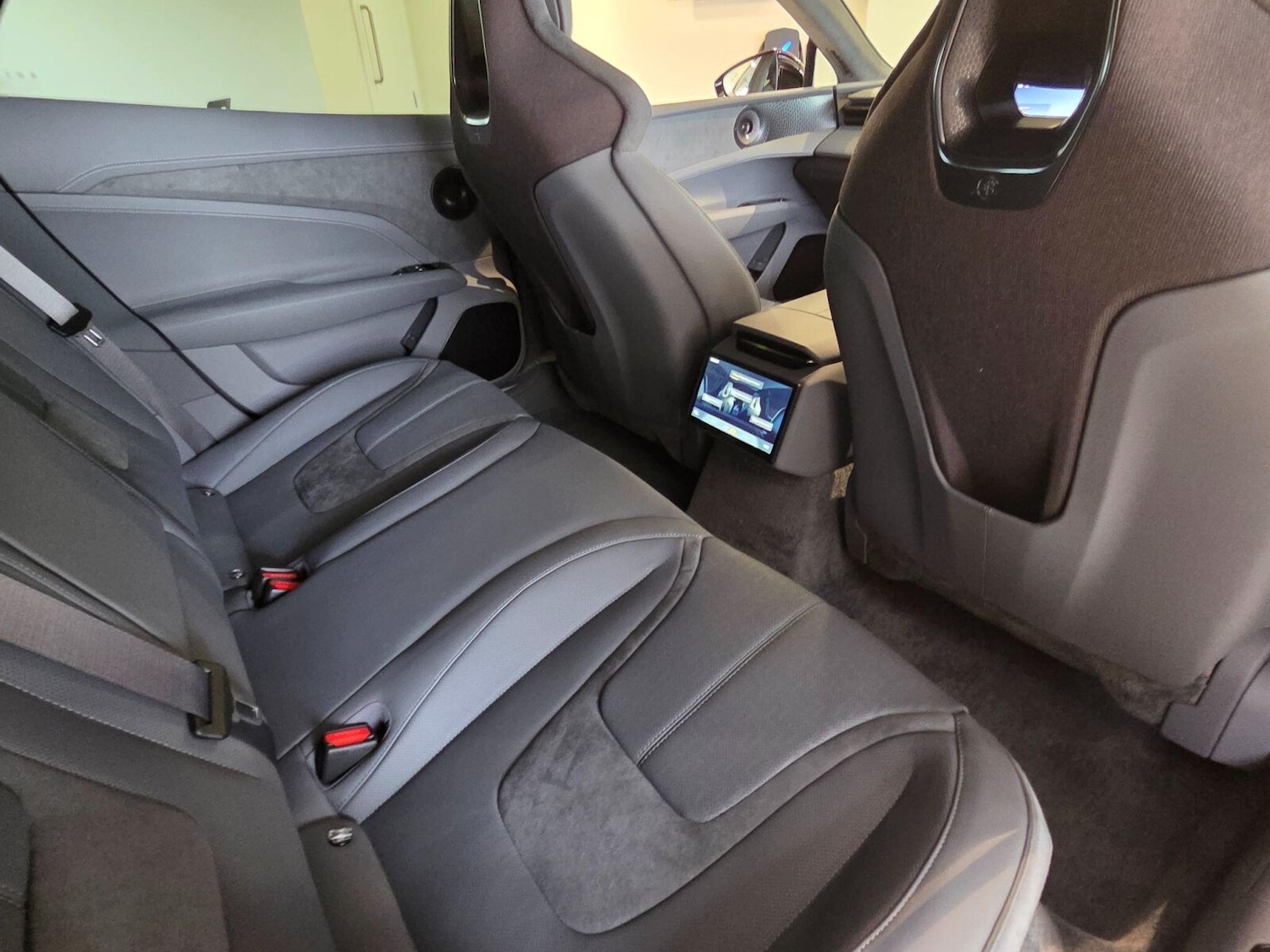 Used Lotus Emeya for sale - 78021600: Photo 20