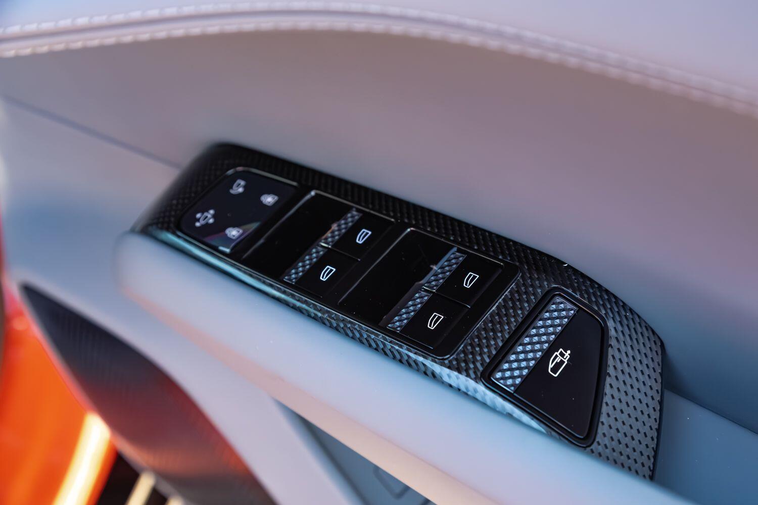 Used Lotus Emeya for sale - 78021600: Photo 24