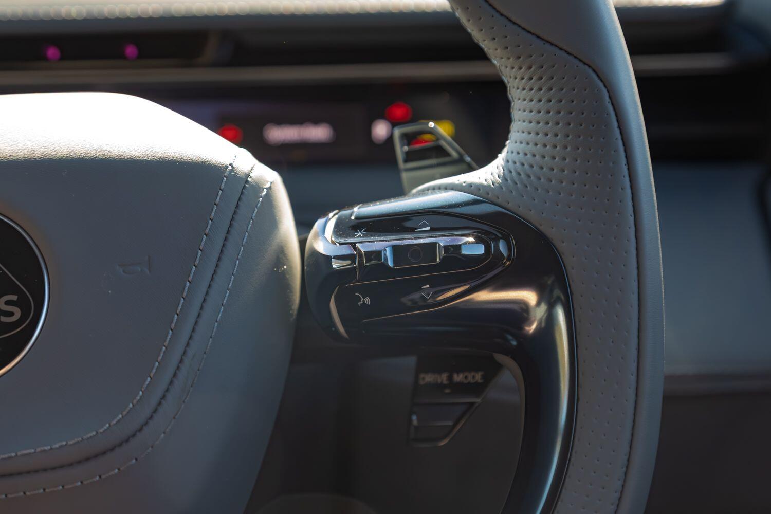 Used Lotus Emeya for sale - 78021600: Photo 28