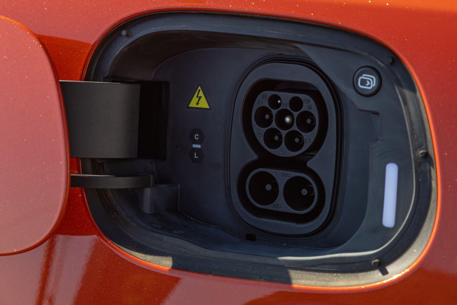 Used Lotus Emeya for sale - 78021600: Photo 32