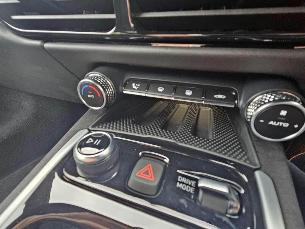 Used Lotus Emira 2025 for sale - 78021587: Photo 28