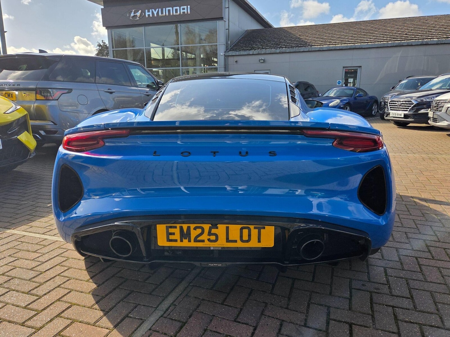 Used Lotus Emira 2025 for sale - 78021609: Photo 10