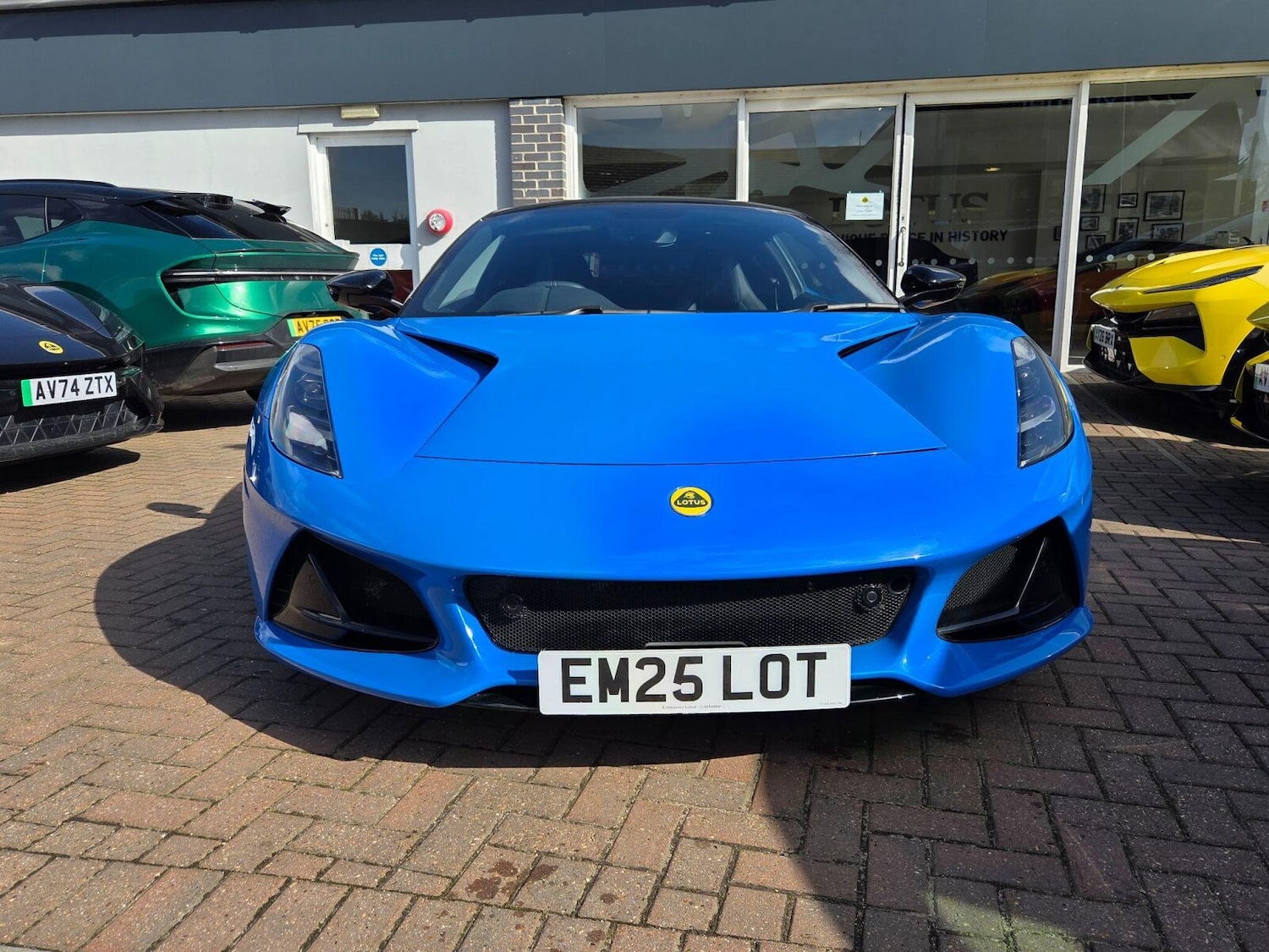Used Lotus Emira 2025 for sale - 78021609: Photo 2
