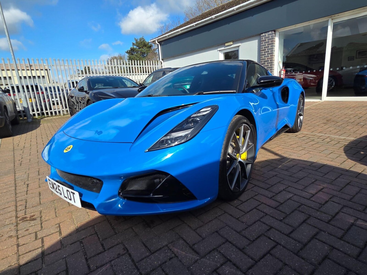 Used Lotus Emira 2025 for sale - 78021609: Photo 3