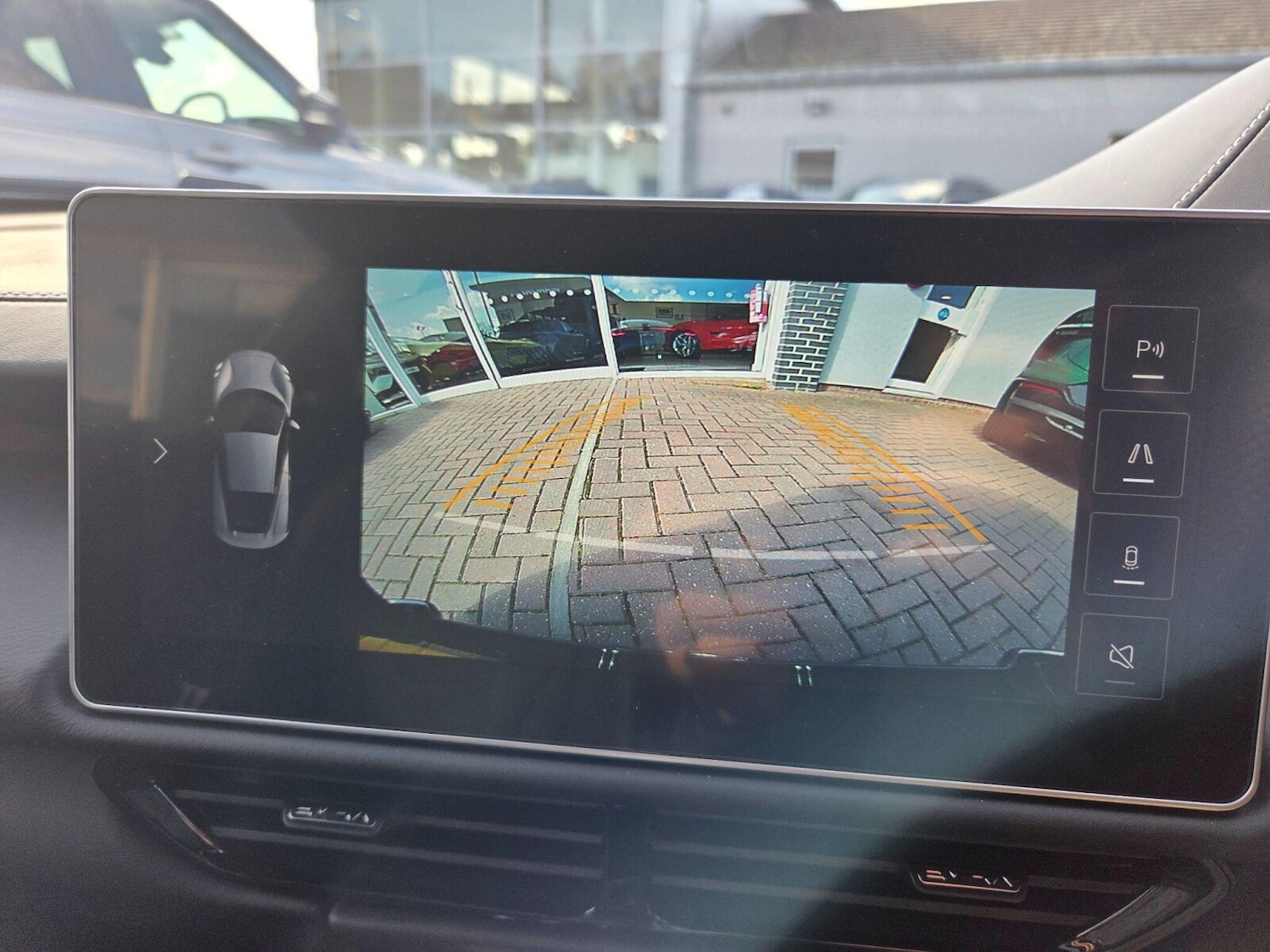 Used Lotus Emira 2025 for sale - 78021609: Photo 38