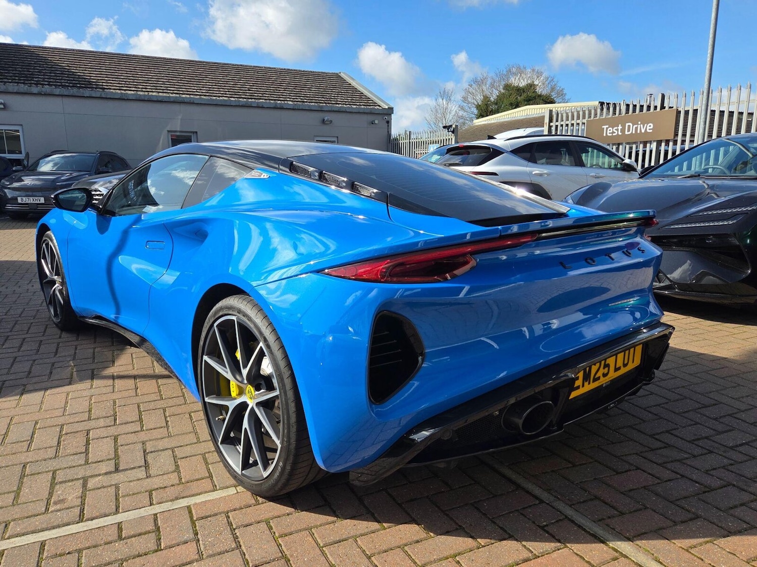 Used Lotus Emira 2025 for sale - 78021609: Photo 4