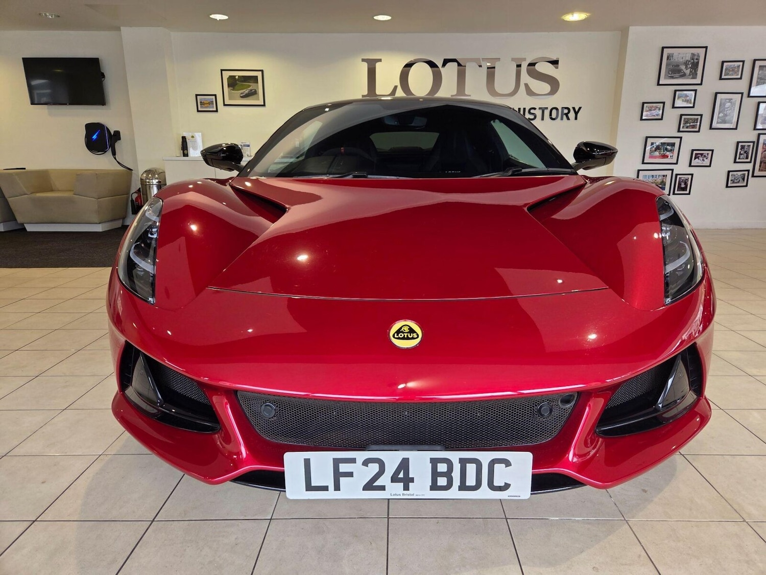 Used Lotus Emira 2024 for sale - 78094666: Photo 2