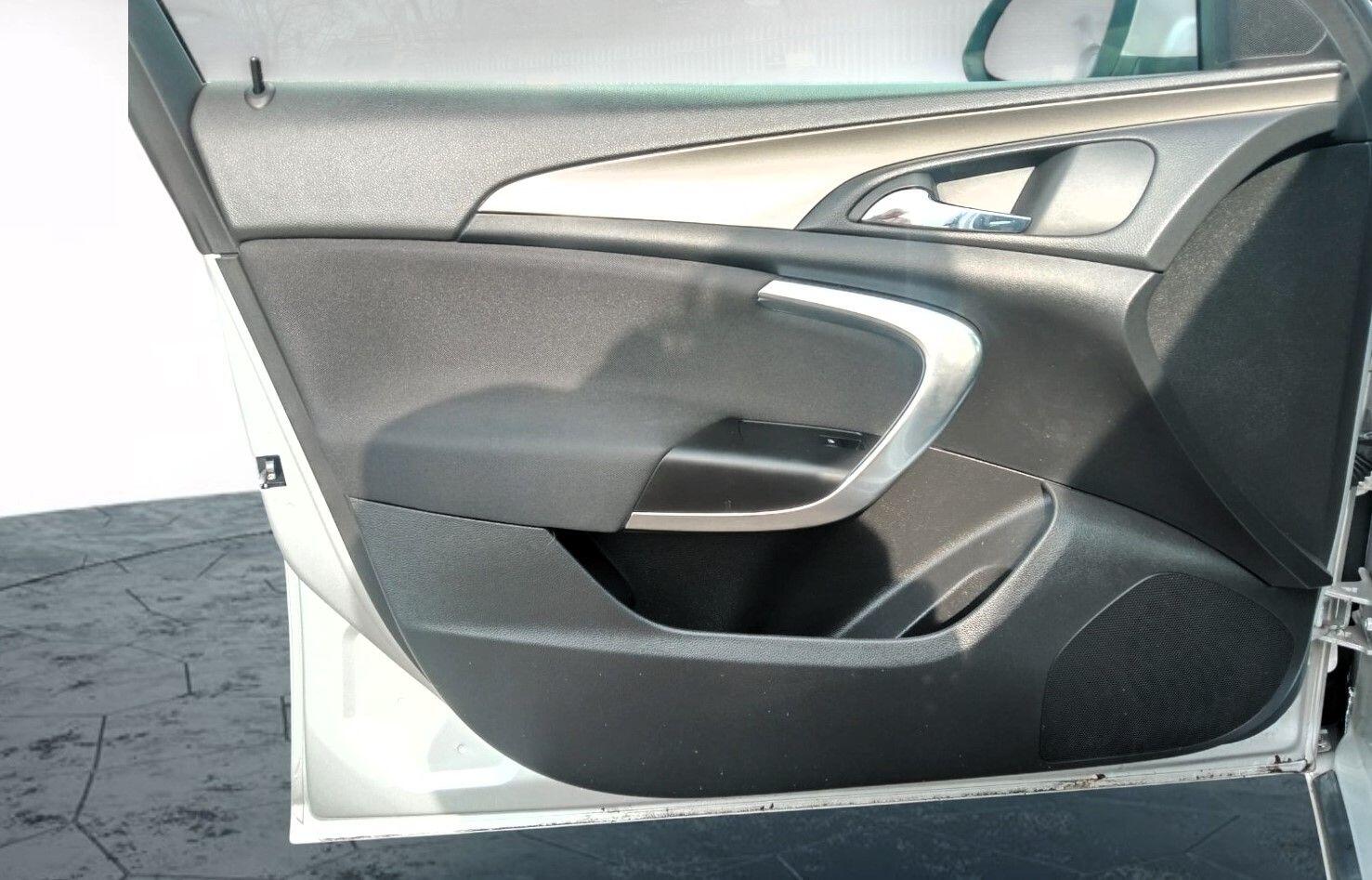 Used Vauxhall Insignia 2010 for sale - 76186893: Photo 35