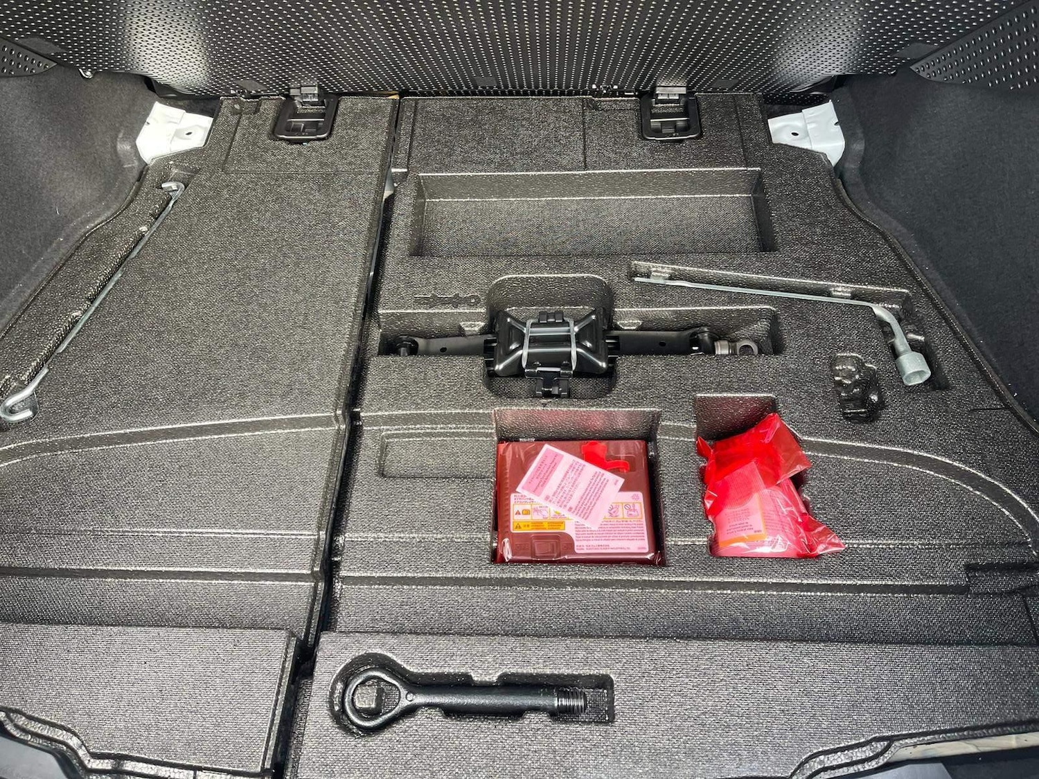 Used Toyota Prius 2023 for sale - 76508884: Photo 31