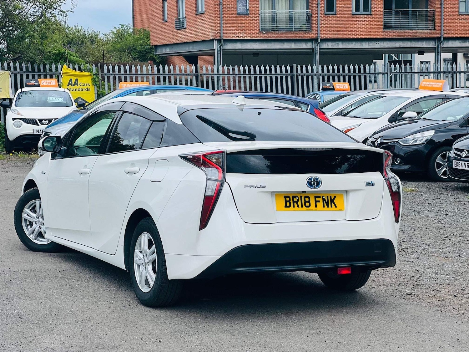 Used Toyota Prius 2024 for sale - 76186881: Photo 3