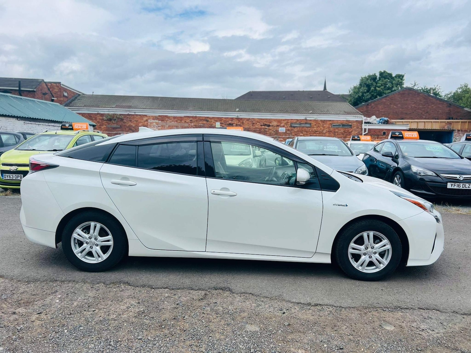 Used Toyota Prius 2024 for sale - 76186881: Photo 4