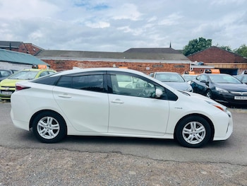 Used Toyota Prius 2024 for sale - 76186881: Photo 4